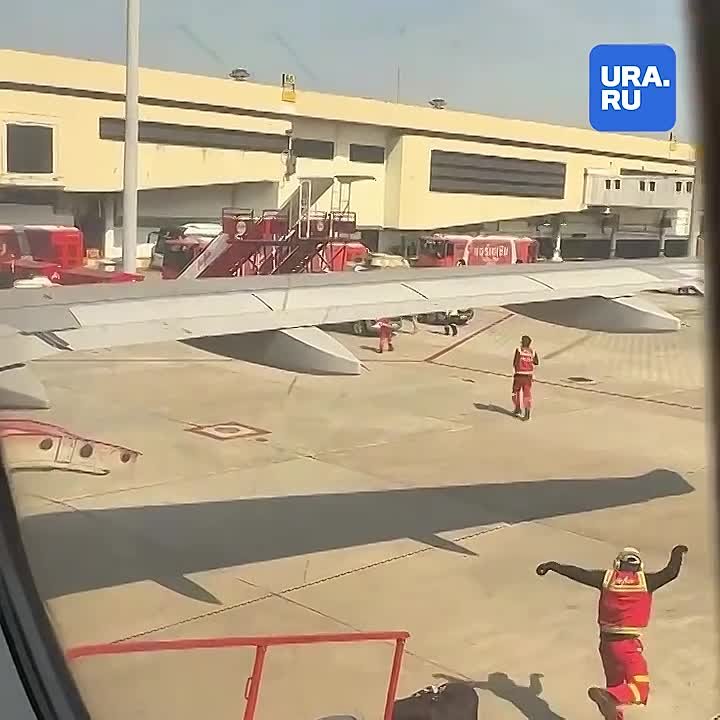 Буйный турист устроил истерику на рейсе Нячанг — Бангкок