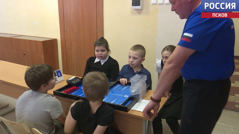 Ветераны СВО научат детей играть в нарды Ветераны СВО научат детей играть в нарды