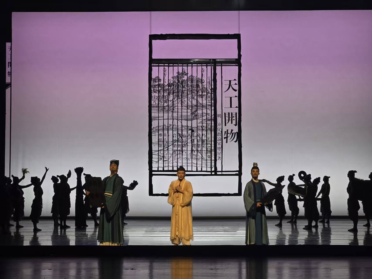 5 февраля Посол России в Китае Игорь Моргулов с супругой приняли участие в приеме от имени Министра иностранных дел КНР Ван И для пекинского дипломатического корпуса по случаю наступающего Нового года по лунному календарю 5 февраля Посол России в Китае Игорь Моргулов с супругой приняли участие в приеме от имени Министра иностранных дел КНР Ван И для пекинского дипломатического корпуса по случаю наступающего Нового года по лунному календарю