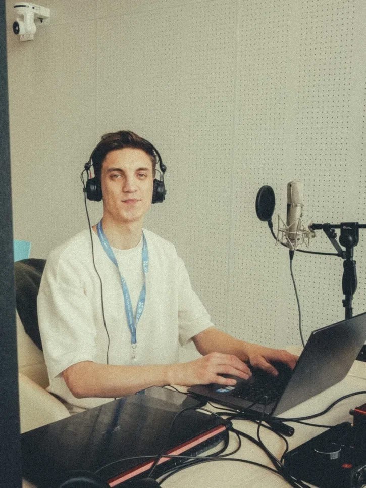 Псковские музыканты приняли участие в образовательном проекте "Делай музыку" в Крыму Псковские музыканты приняли участие в образовательном проекте "Делай музыку" в Крыму