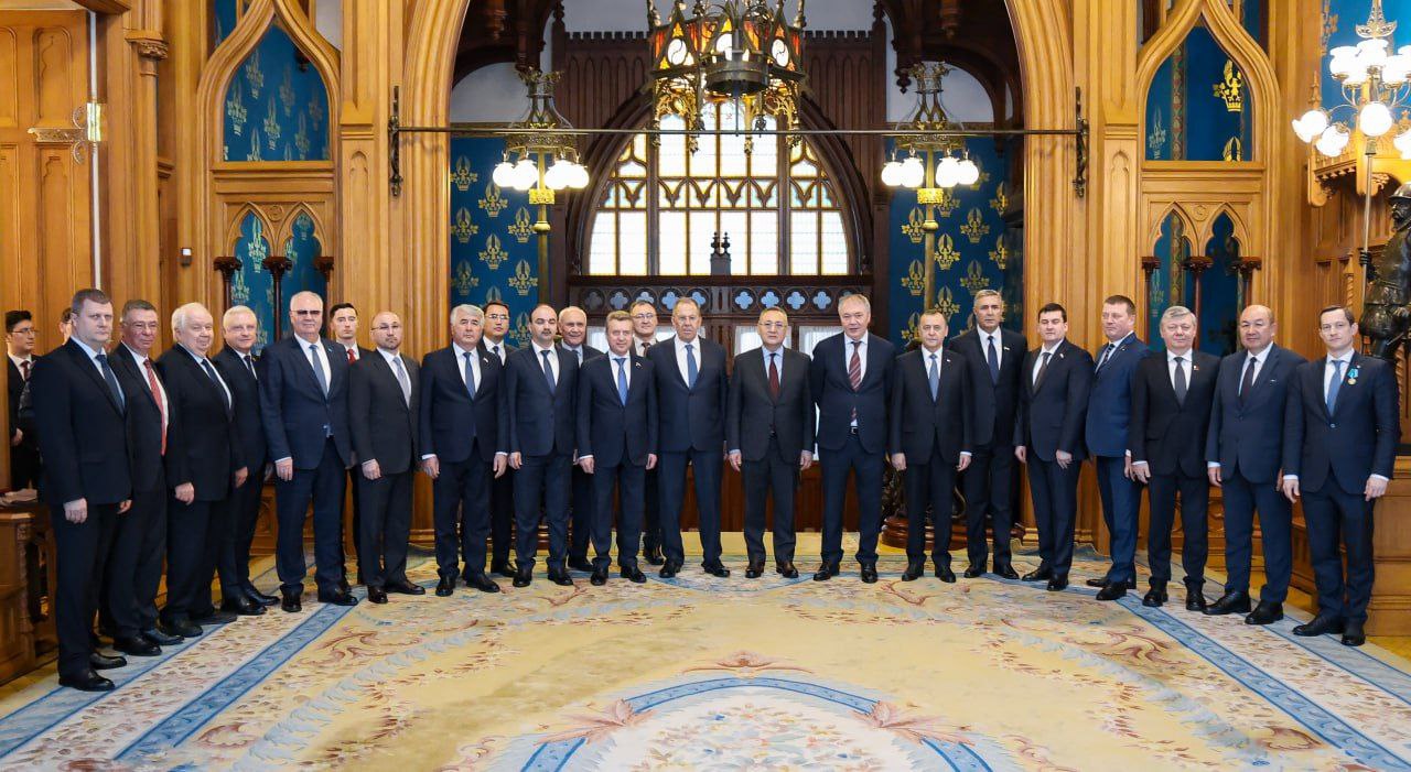 13 февраля в Москве состоялась традиционная встреча Министра иностранных дел России С.В.Лаврова с председателями комитетов (комиссий) парламентов государств-членов #ОДКБ, к предмету ведения которых относятся вопросы...