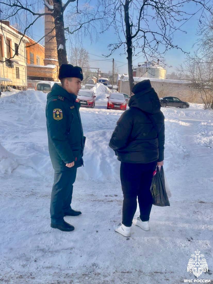 #Профилактика. Очередной профилактический рейд, направленный на предупреждение пожаров и снижение числа погибших на пожарах, проведен в населенных пунктах региона сотрудниками Главного управления МЧС России по Псковской... #Профилактика. Очередной профилактический рейд, направленный на предупреждение пожаров и снижение числа погибших на пожарах, проведен в населенных пунктах региона сотрудниками Главного управления МЧС России по Псковской...