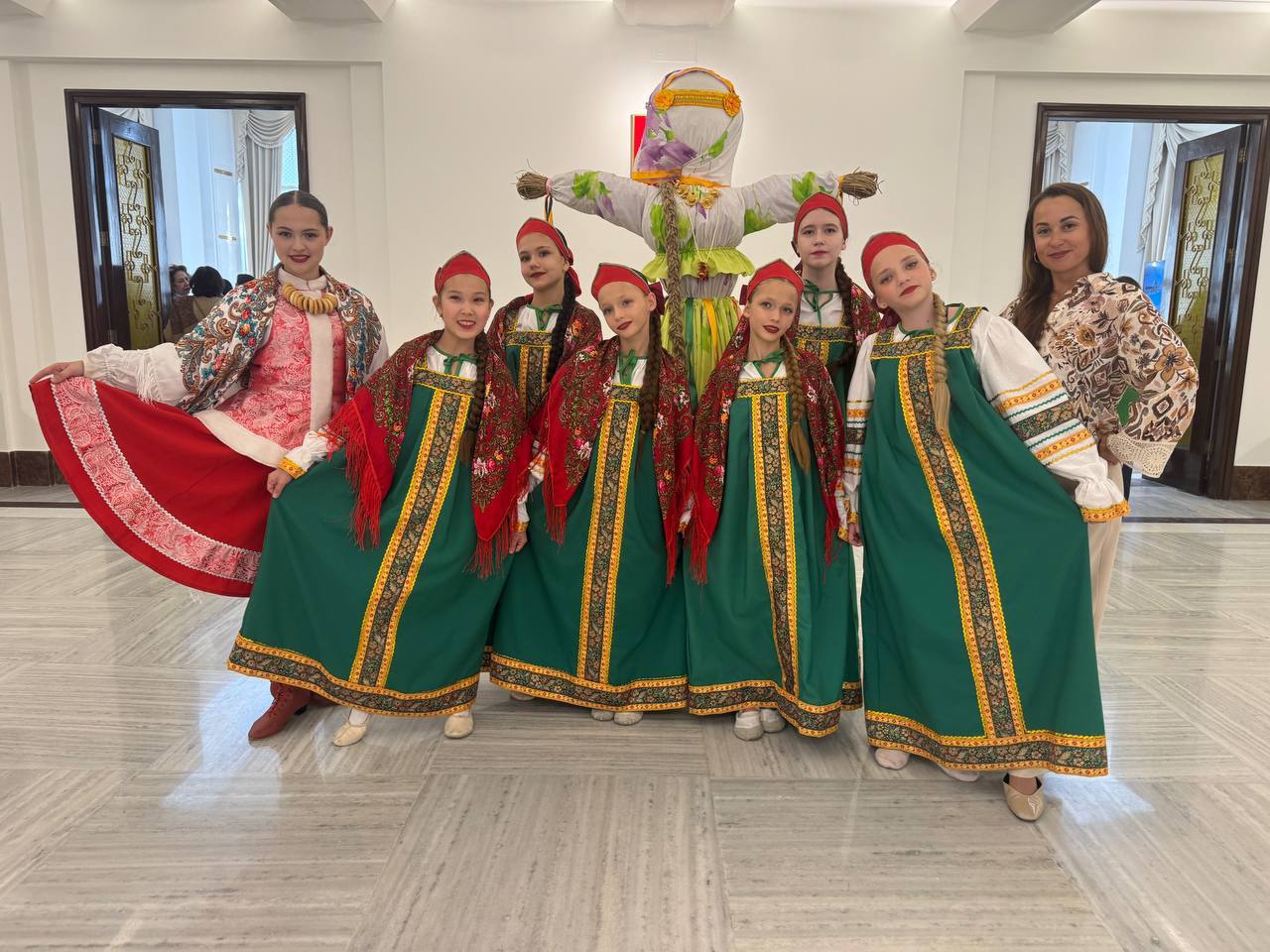 16 февраля в Посольстве России в Нью-Дели состоялась встреча Международного женского клуба, приуроченная к празднованию Масленицы — одного из самых ярких и любимых народных праздников России 16 февраля в Посольстве России в Нью-Дели состоялась встреча Международного женского клуба, приуроченная к празднованию Масленицы — одного из самых ярких и любимых народных праздников России