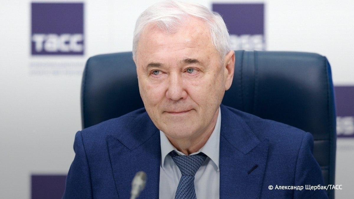 Госдума поддерживает предложение Банка России увеличить лимит по числу карт в одном банке с 5 до 10 штук