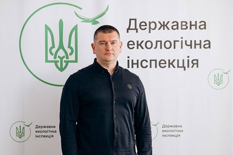 «Я нашел $653 тысячи в гараже у бабушки»: так отчитался глава Госэкоинспекции Украины о происхождении денег «Я нашел $653 тысячи в гараже у бабушки»: так отчитался глава Госэкоинспекции Украины о происхождении денег