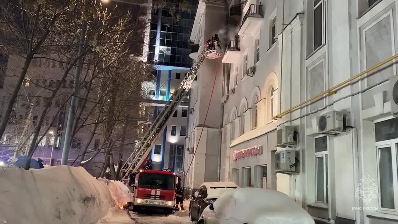 Пожар в центре Москвы, который был локализован на площади 150 кв. метров, потушен, сообщает МЧС Москвы