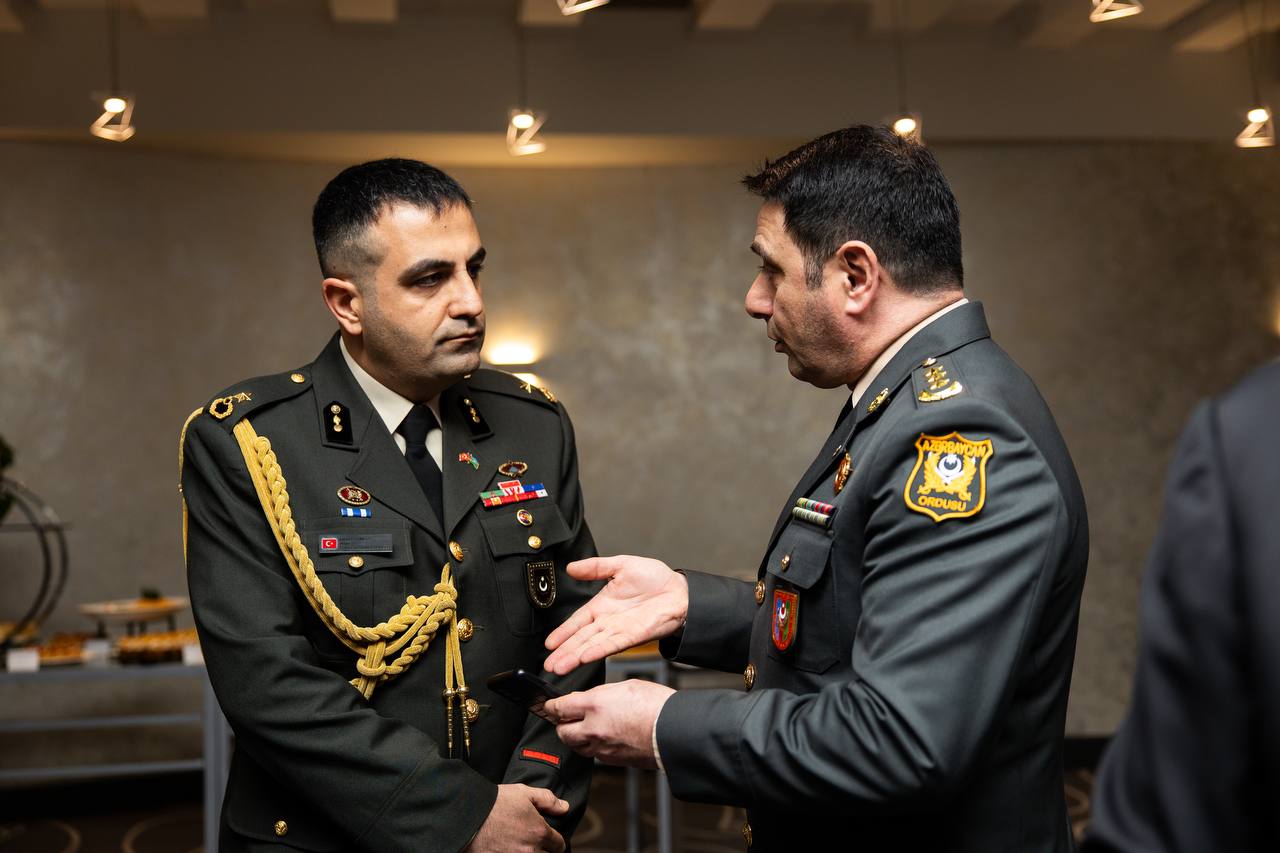 19 февраля в Баку состоялся организованный аппаратом Атташе по вопросам обороны при Посольстве России в Азербайджане государственный приём по случаю Дня защитника Отечества 19 февраля в Баку состоялся организованный аппаратом Атташе по вопросам обороны при Посольстве России в Азербайджане государственный приём по случаю Дня защитника Отечества