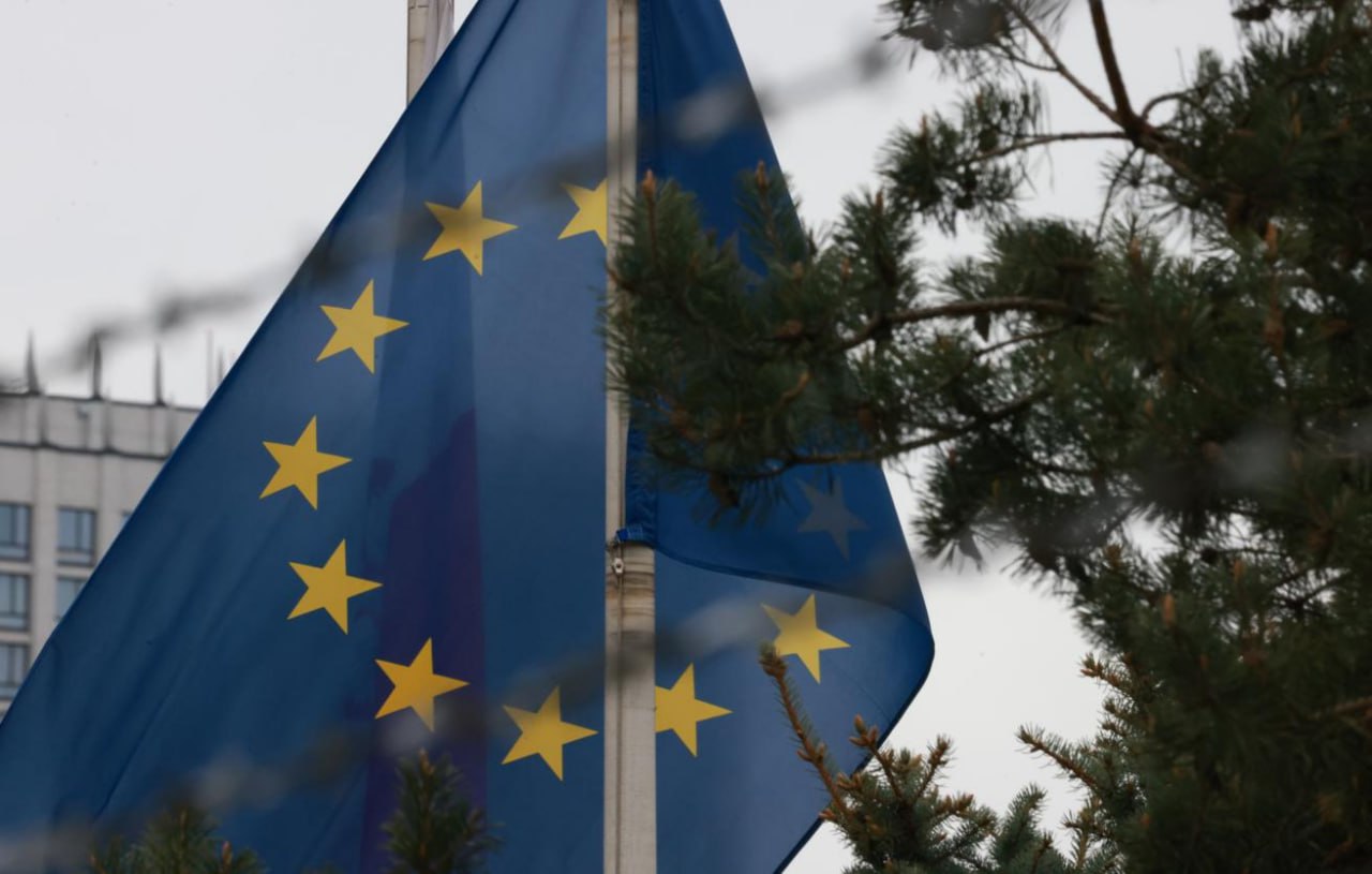 Послы ЕС не добились прогресса по 20-му пакету антироссийских санкций