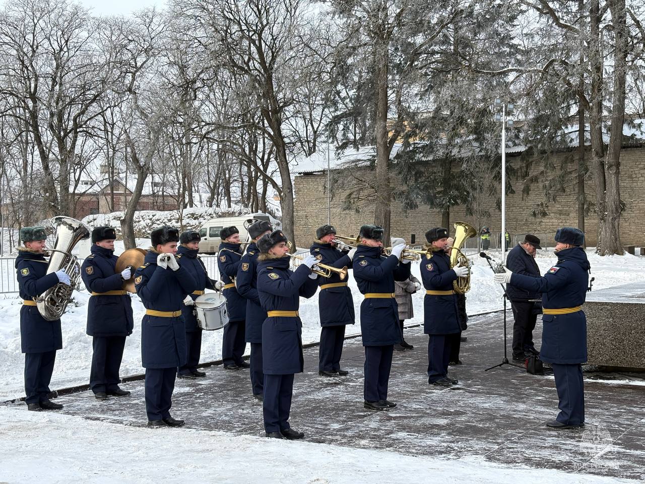 Прошла памятная церемония ко Дню защитника Отечества Прошла памятная церемония ко Дню защитника Отечества
