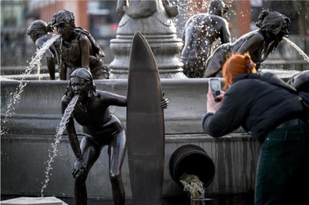 Владимир Корнилов: Оригинальный фонтан открыли вчера в Лондоне