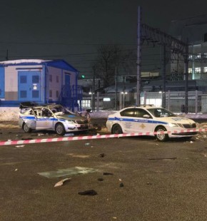 Сотрудник полиции погиб при взрыве возле Савёловского вокзала в Москве, еще двое полицейских пострадали и были госпитализированы, сообщил СК