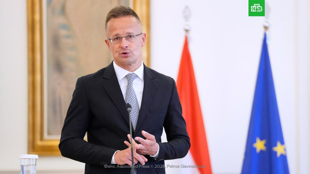 Украина зарабатывает большие деньги на конфликте с Россией, потому Киев не хочет его прекращать, заявил министр иностранных дел Венгрии Петер Сийярто