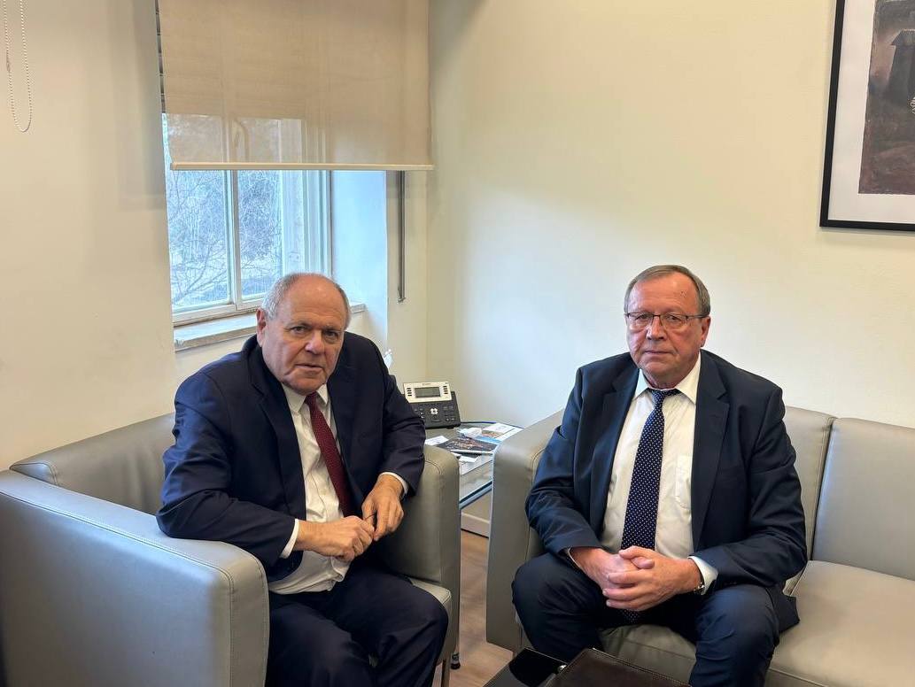 26 февраля Посол России в Израиле А.Д.Викторов провёл рабочую встречу с председателем правления Музейно-мемориального комплекса памяти жертв Холокоста «Яд Вашем» Д.Даяном
