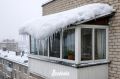 Кто должен чистить снег с крыши балкона — разбираемся, чья это ответственность