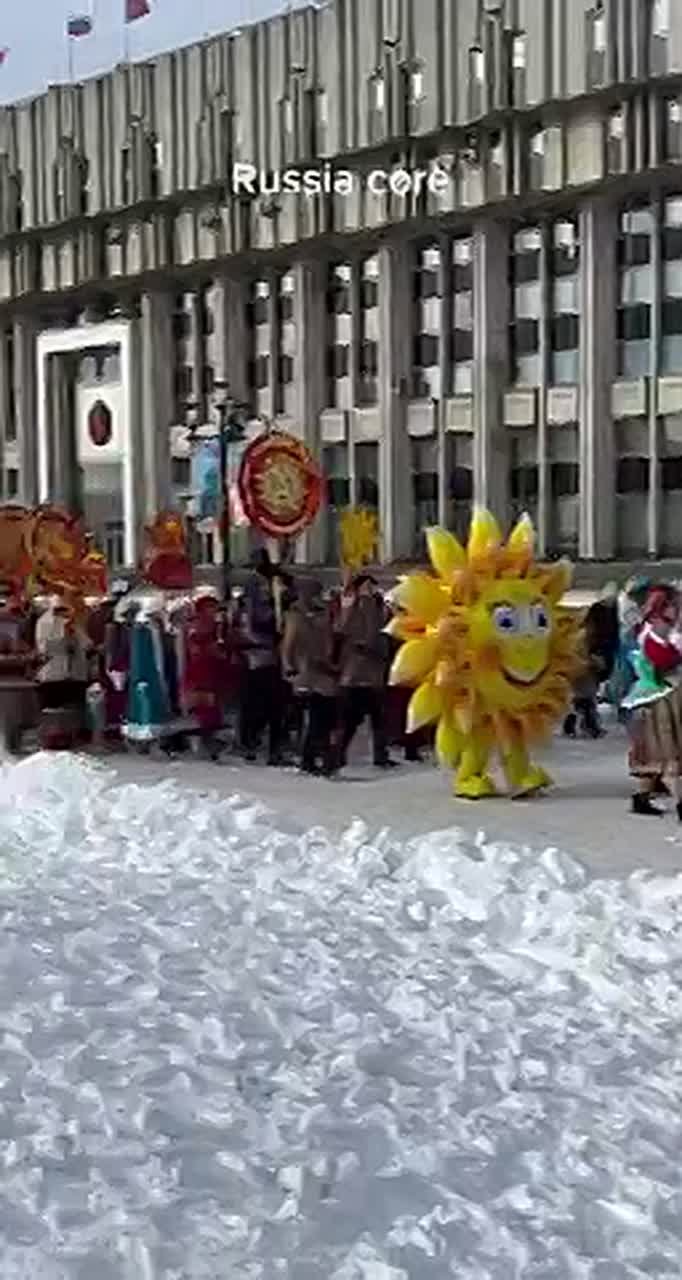 Вот с этого видео некоторые смеются, но по сути все это Россия, где все это сосуществует