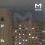 Мощный взрыв прогремел в негазифицированной панельке на юго-западе Москвы — выбило стену на 15 этаже, она повисла на арматуре