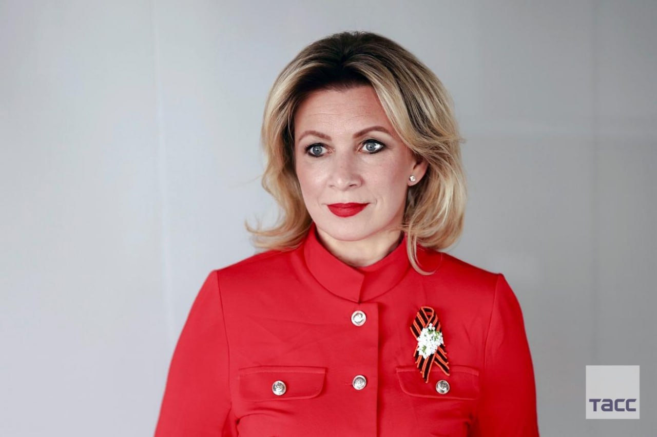 Зеленский словами о получении "с удовольствием" ядерного оружия признался в том, о чем Британия и Франция молчали, заявила ТАСС Мария Захарова