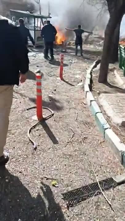 Разрушения на улицах Тегерана после ударов