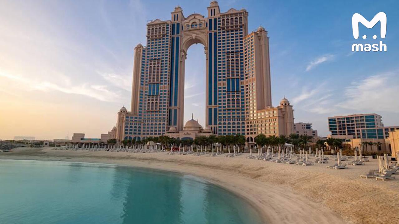 Ещё фото уничтожения иранских ракет в небе над Rixos Marina Abu Dhabi, в котором отдыхают российские туристы