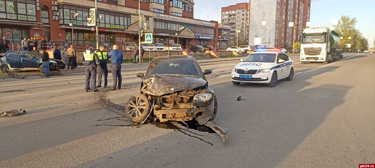 Самые запомнившиеся дорожные происшествия 2025 года Самые запомнившиеся дорожные происшествия 2025 года