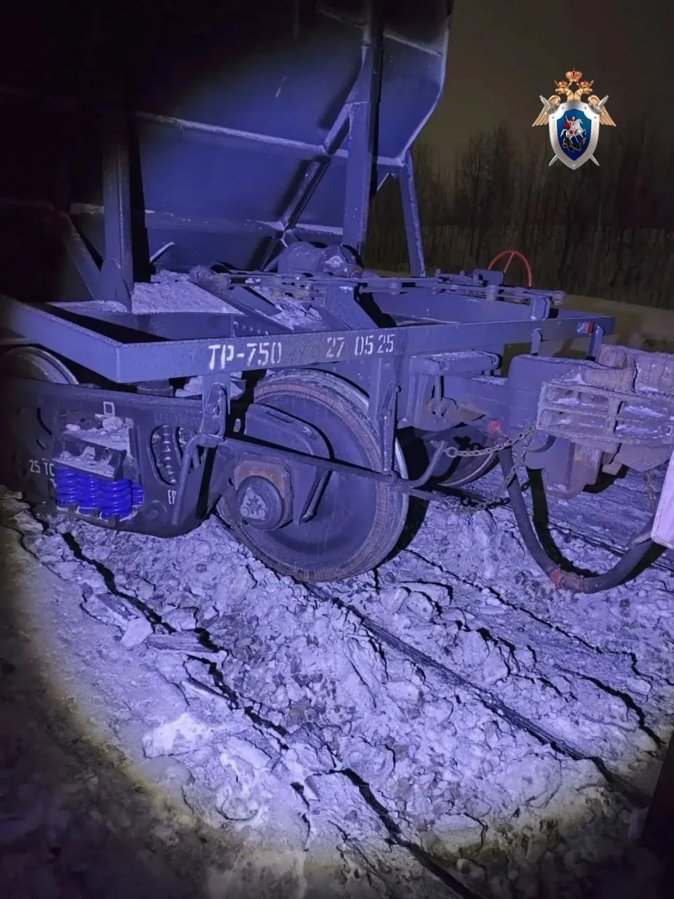 10 вагонов грузового поезда сошли с рельсов в Пермском крае 10 вагонов грузового поезда сошли с рельсов в Пермском крае