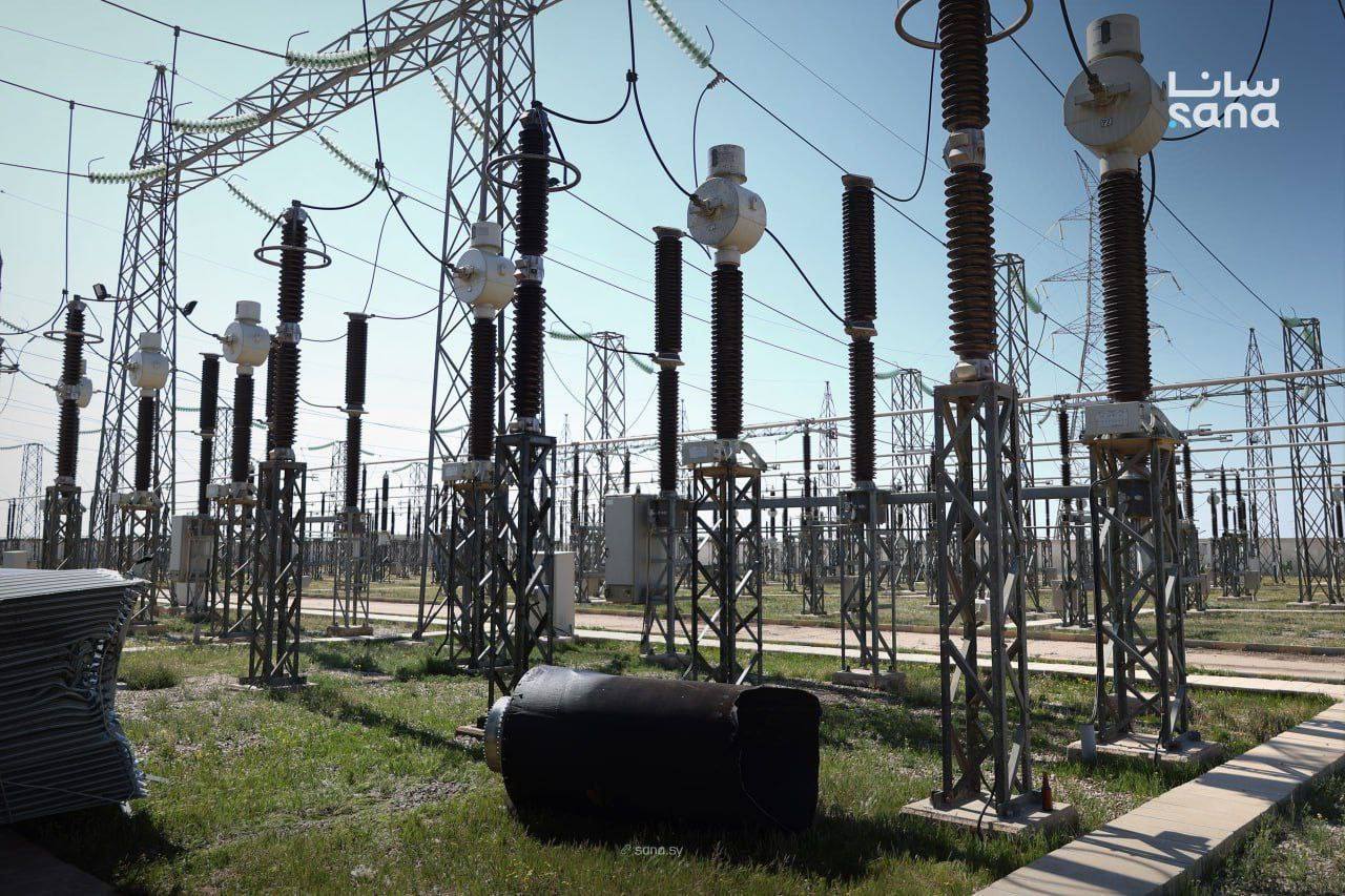 Обломки сбитой иранской ракеты повредили подстанцию в районе Дамаска Обломки сбитой иранской ракеты повредили подстанцию в районе Дамаска