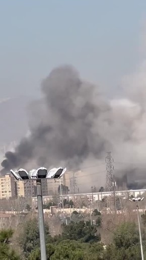 Продолжаются удары по Тегерану