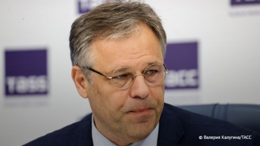 Конфликт США и Израиля с Ираном угрожает затормозить переговоры по Украине, заявил "Известиям" Родион Мирошник