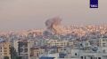 Дым поднимается от израильских ударов в Бейруте