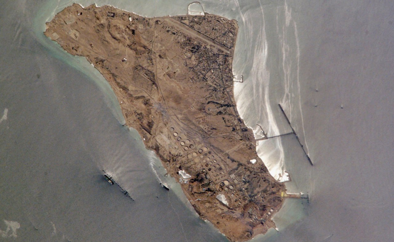 Юрий Котенок: Axios: Вашингтон обсуждает возможность захвата острова Харк, где расположен один из ключевых нефтяных терминалов Ирана