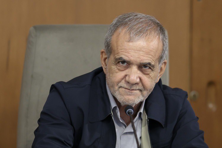 Пезешкиан заверил Алиева, что Тегеран не имеет отношения к атаке БПЛА на Нахичевань