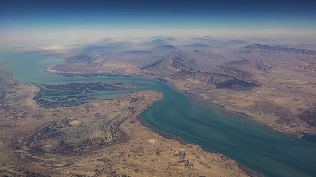 Глава МИД Ирака Хусейн заявил, что блокада Ормузского пролива угрожает региону и всему миру