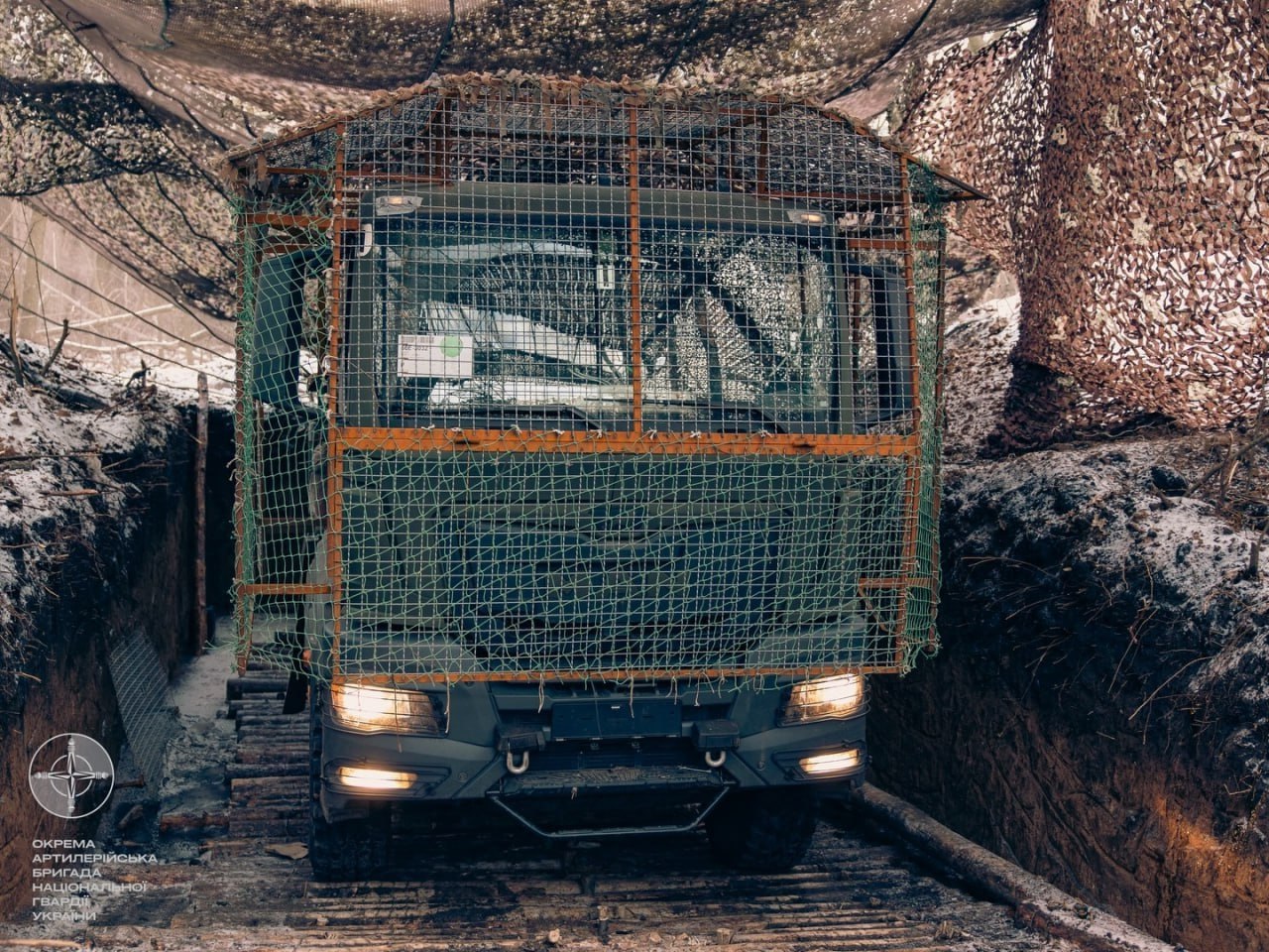 На кадрах - модернизированная 122-мм РСЗО БМ-21 «Град» на новом шасси MAN TGM 6x6 из состава 16 ОАБр НГУ