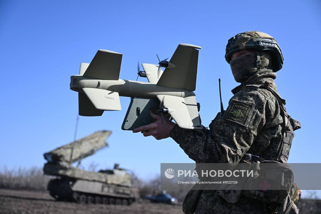 Боевое дежурство ЗРК "Бук-М3" группировки войск "Центр" на Добропольском направлении СВО Боевое дежурство ЗРК "Бук-М3" группировки войск "Центр" на Добропольском направлении СВО