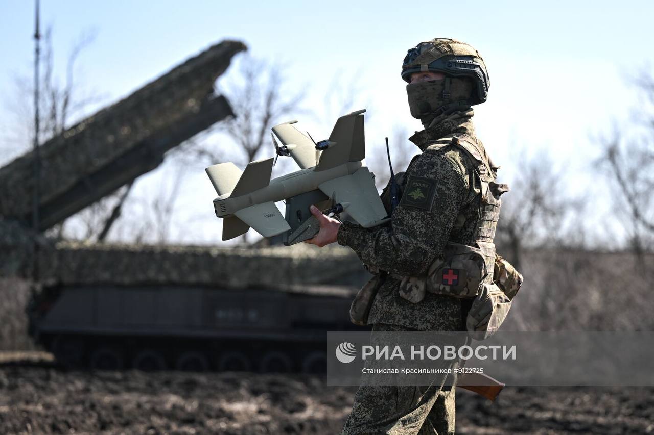 Боевое дежурство ЗРК "Бук-М3" группировки войск "Центр" на Добропольском направлении СВО Боевое дежурство ЗРК "Бук-М3" группировки войск "Центр" на Добропольском направлении СВО